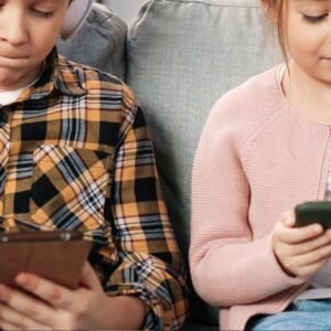 Balancing Entertainment and Education in Kids' Smart Devices