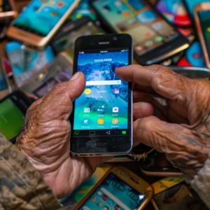 Understanding Privacy Settings When Setting Up Smart Devices for Seniors